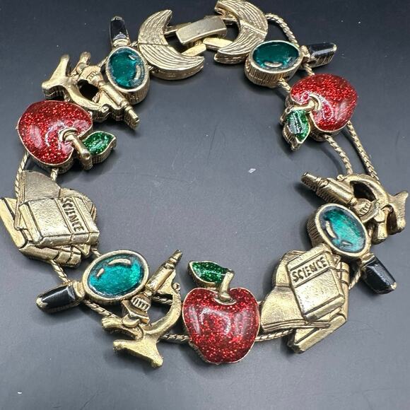 TOFA Vintage School Teacher Student Red Apple Gold Charm Stretch Bracelet Retro - Picture 13 of 13